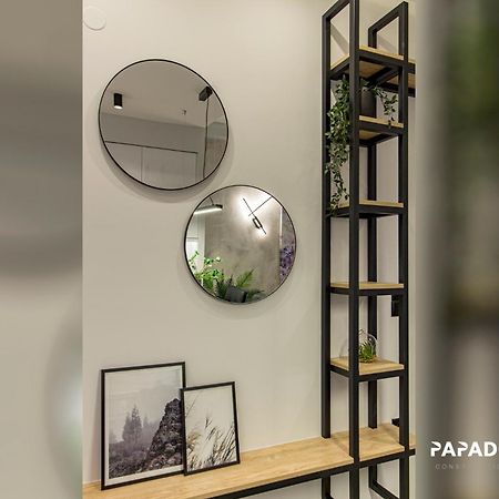 P Deluxe Suites 5 Салоники Экстерьер фото